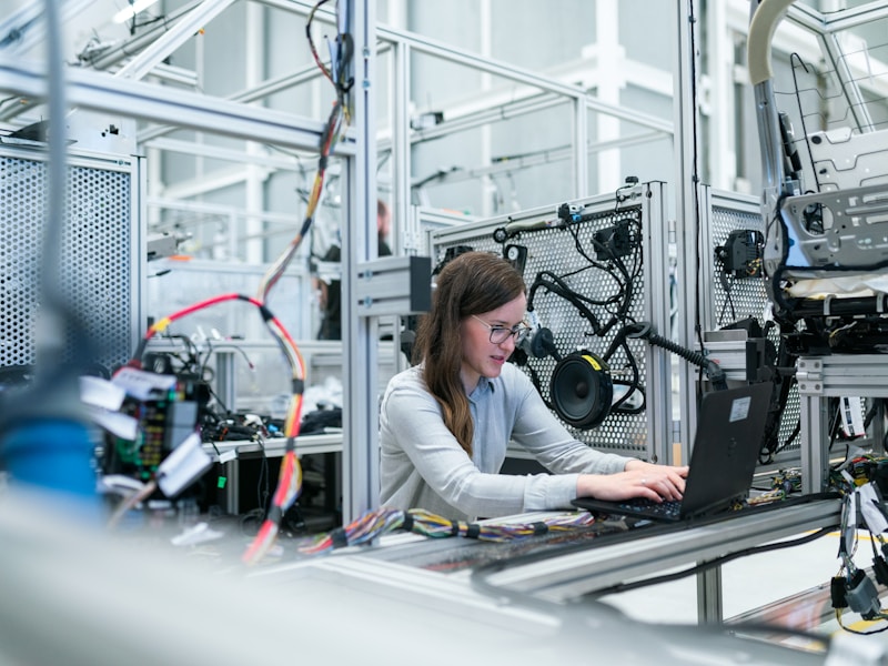 Global Semiconductor Supply Chain Trends in 2025: What Buyers Need to Know
